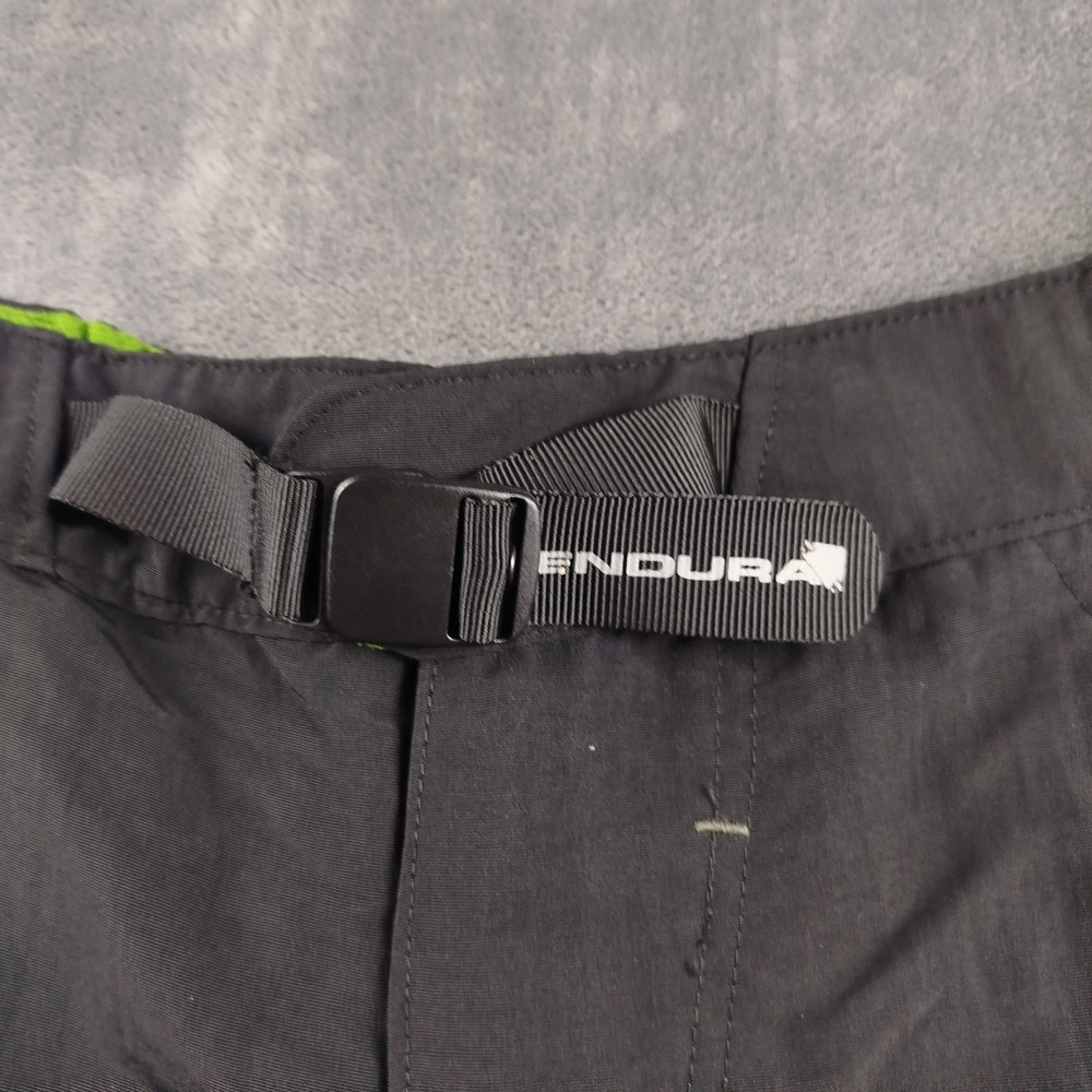 ENDURA Hummvee Cycling Cargo Shorts‎ Black Nylon Zip Pockets Mens XL Montain - Picture 3 of 8